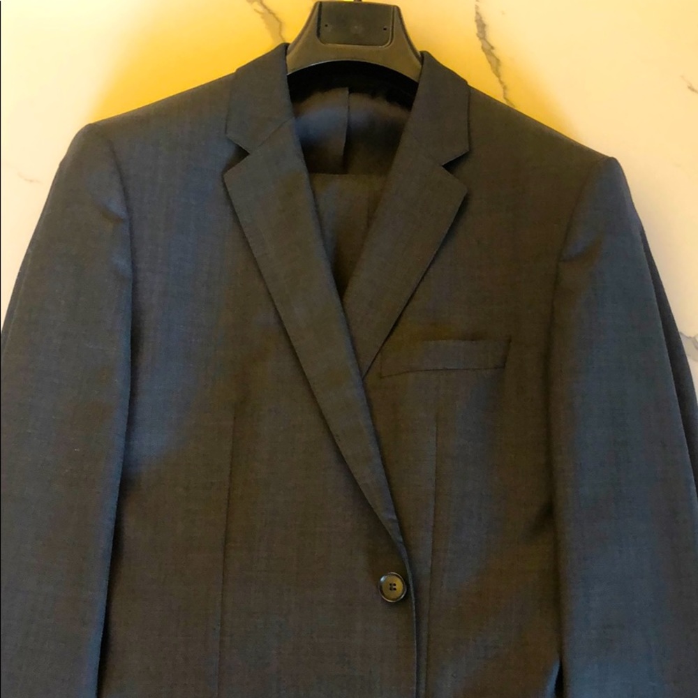 Hugo Boss Men’s Charcoal Suit